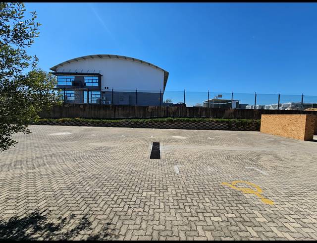 405M² MINI FACTORY TO LET IN LANSERIA